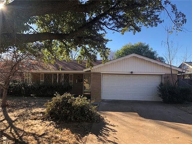 1st image of 2210 Druid Dr