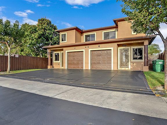 3rd image of 1461-1463 SW 40th Terrace