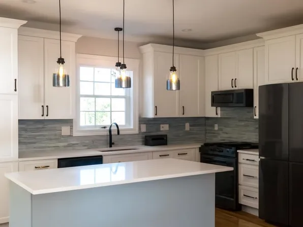 159 Elm St #1, Milford, NH 03055