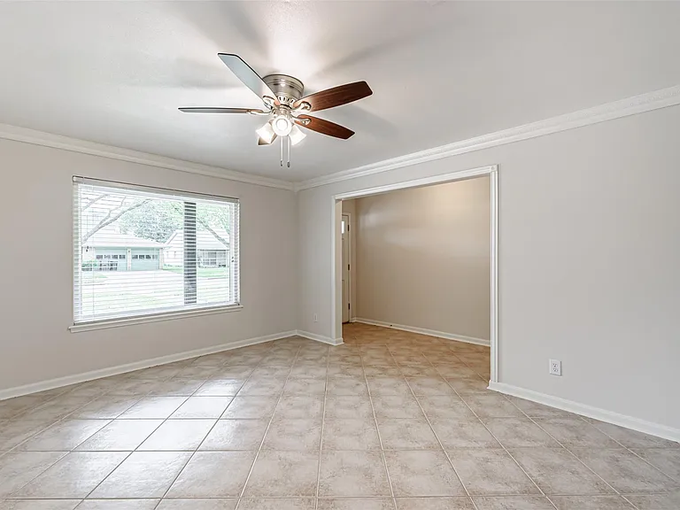 124 Dogwood St — Photo 4