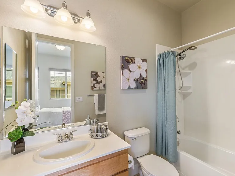 3757 Klamath Ln — Photo 7
