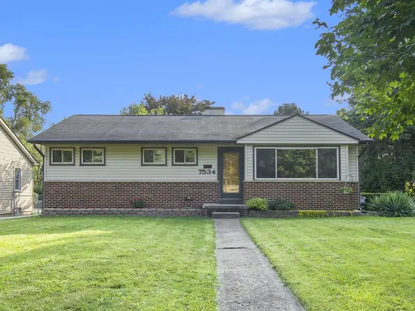 7534 3rd St, Dexter, MI 48130