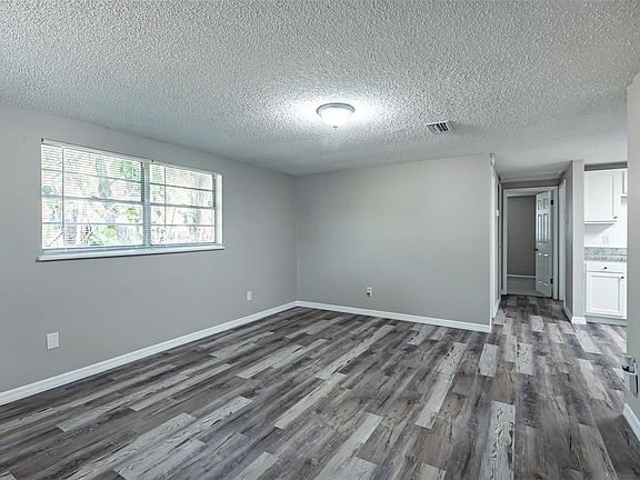 5th image of 1512 E Annona Ave #R