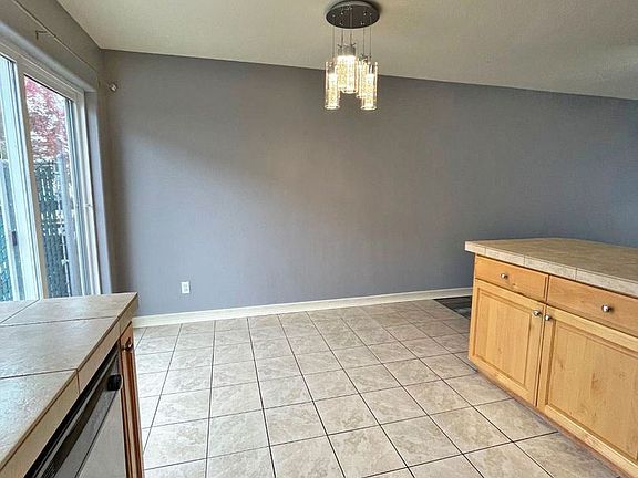 4th image of 4000 NE 109th Ave