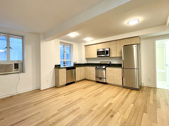 2nd image of 752 W End Ave APT 2J