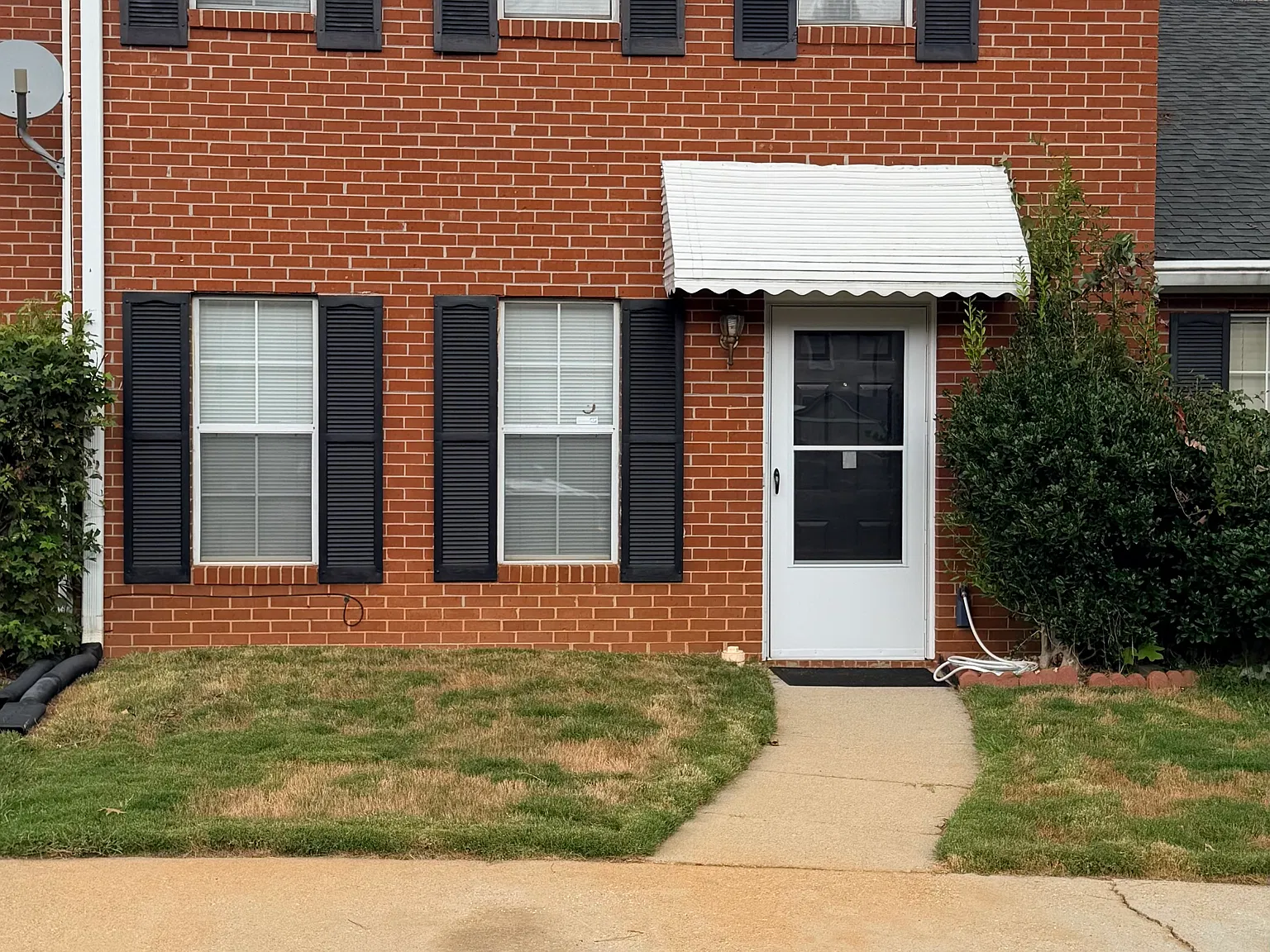 2 bed, 1280 sqft, $1,900 — Photo 1