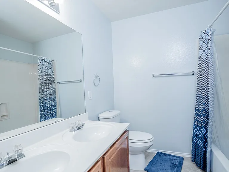 115 Brazos Ln — Photo 26
