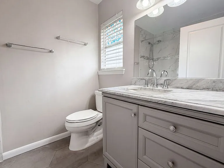 1118 Melissa Dr — Photo 12