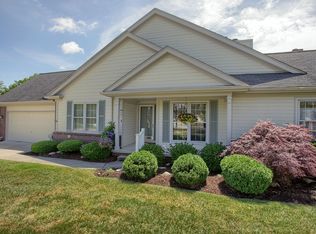 39489 Village Run Dr, Northville, MI 48168