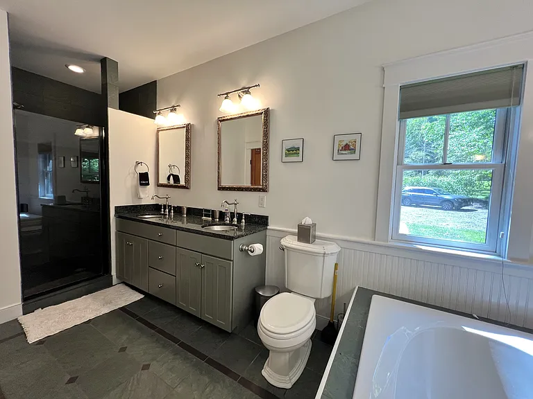 11 Kirkwood Ln — Photo 12