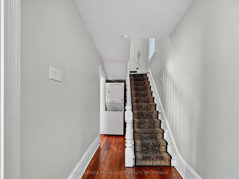 407 Bagot St #1 — Photo 4