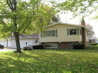 117 W 18th St, Gibson City, IL 60936