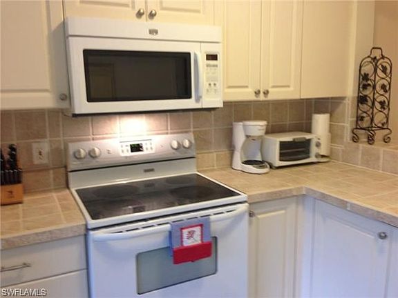 2nd image of 3011 Sandpiper Bay Cir APT C106