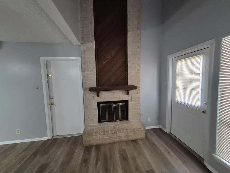14309 Indian Woods — Photo 9