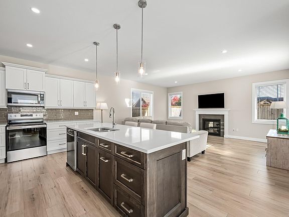 4th image of 499 Torrence Rd