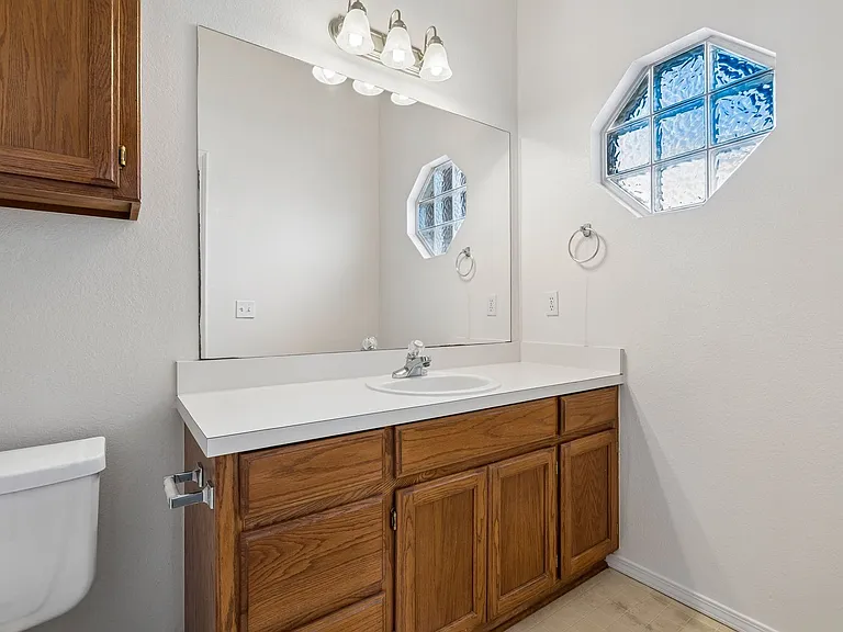 1708 Creekside Ct — Photo 35