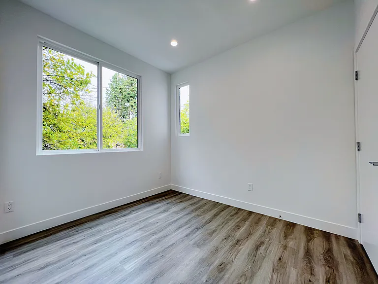 95 Harkness Ave #105 — Photo 2