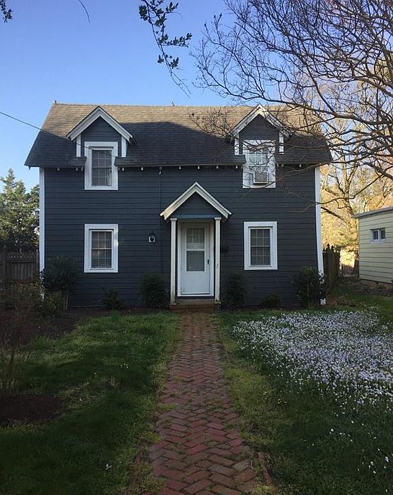 1st image of 120 N Pine St