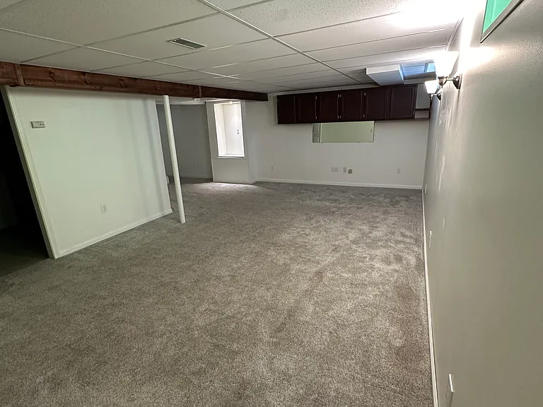 1336 E Lincoln St — Photo 14
