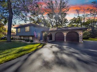 5720 Janes Ave, Downers Grove, IL 60516