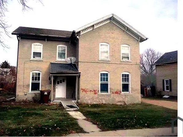 810 E Shawnee St, Freeport, IL