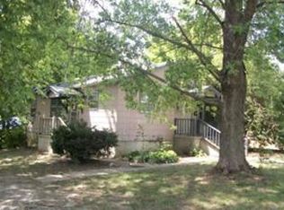 1119 S Olson Ave, Marshall, MO 65340