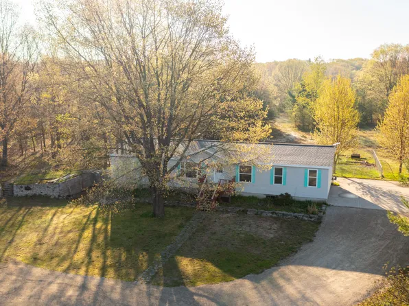 2330 N Rath Rd, Ludington, MI 49431