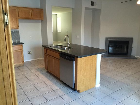 Family Rm / Kitchen