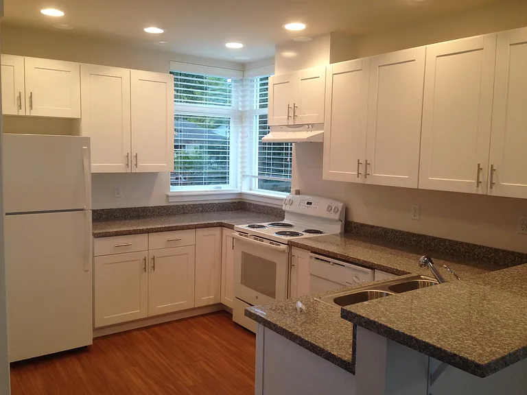 3025B 21st Ave W #B — Photo 9