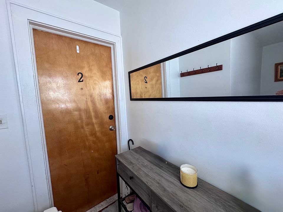 Entry Foyer to Apt