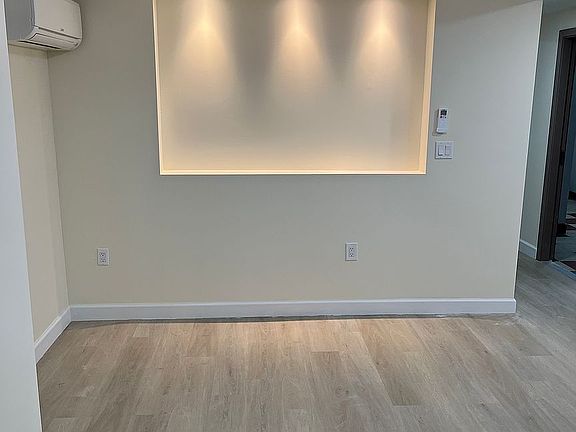 4th image of 290 W 236th St #G