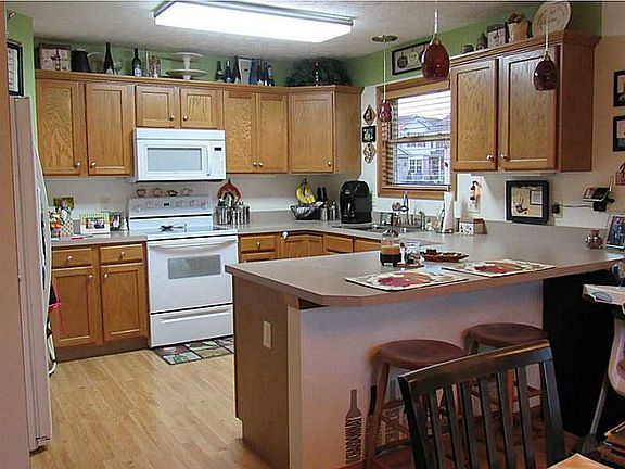 4th image of 1363 Winchester Dr
