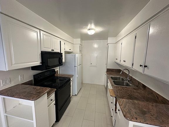 2nd image of 11849 Goshen Ave APT 4