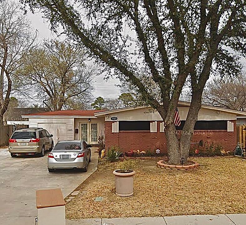 1st image of 1523 Meadowbrook Ln