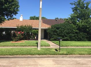 9235 Barrowhollow Dr, Houston, TX 77083