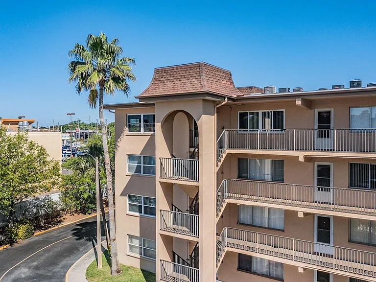 2525 W Bay Dr #B44 — Photo 30