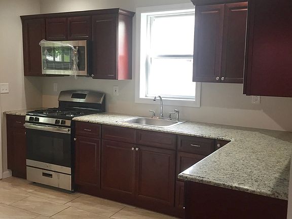 4th image of 375 Leonia Ave