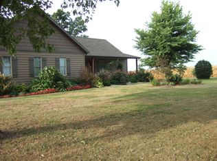 1907 169th St, Mount Pulaski, IL 62548