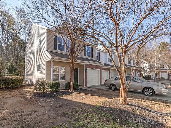 4th image of 13923 Singleleaf Ln