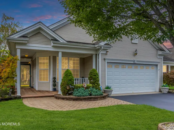 82 Stamford Drive, Jackson, NJ 08527