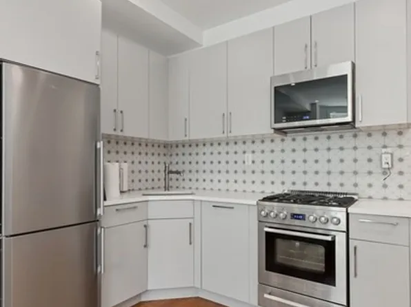 254 Stuyvesant Avenue image 12 of 16