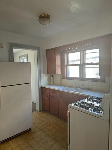 546 Baird St #A Photo 1