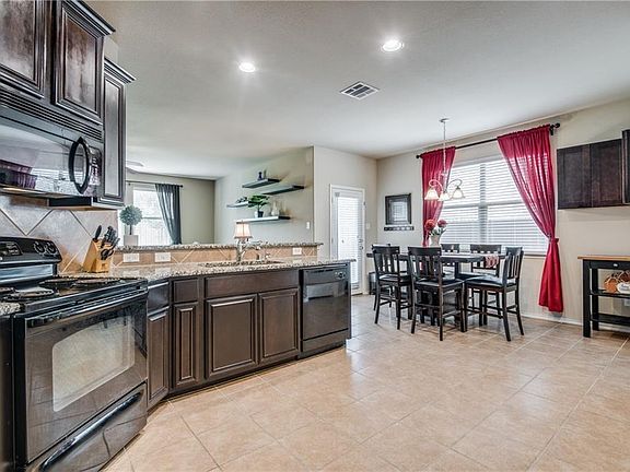 3rd image of 12521 Ocean Spray Dr