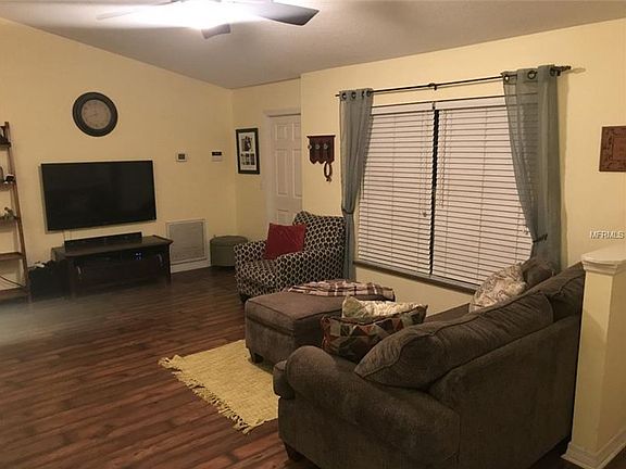 4th image of 35041 Queens Way