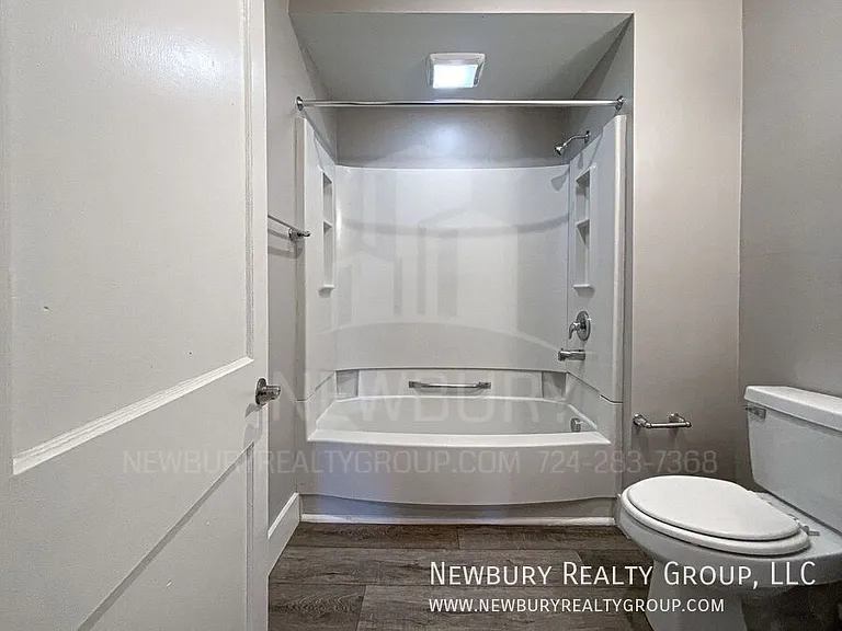 313 Wilson Ave — Photo 20