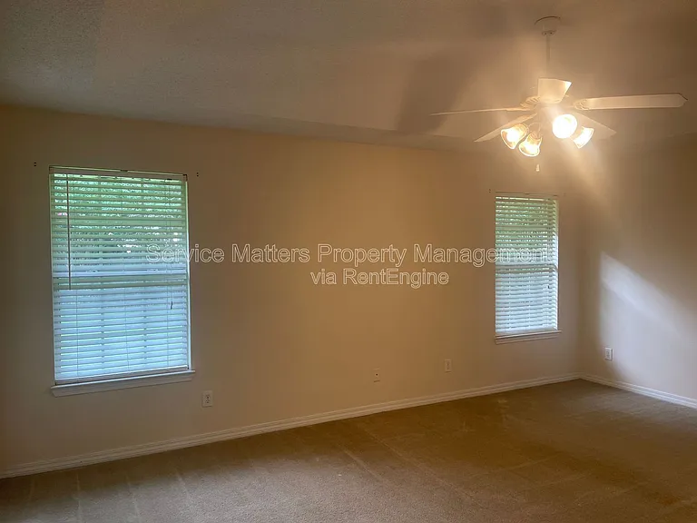6940 Hardwood Ct — Photo 10