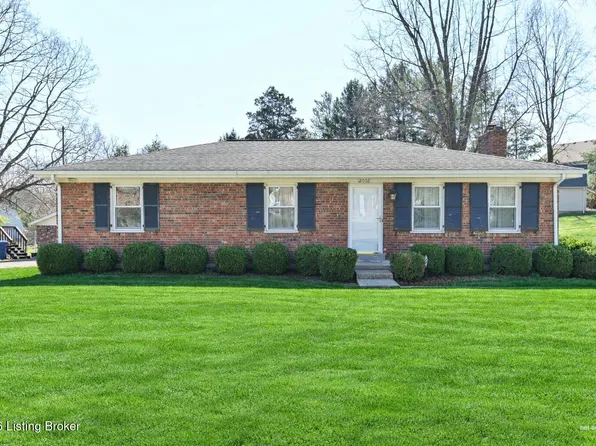 12002 Brookmoor Dr, Middletown, KY 40243