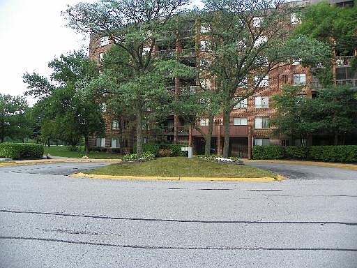 1st image of 400 Park Ave APT 514