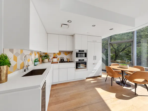 425 West 53rd Street 419 image 2 of 16