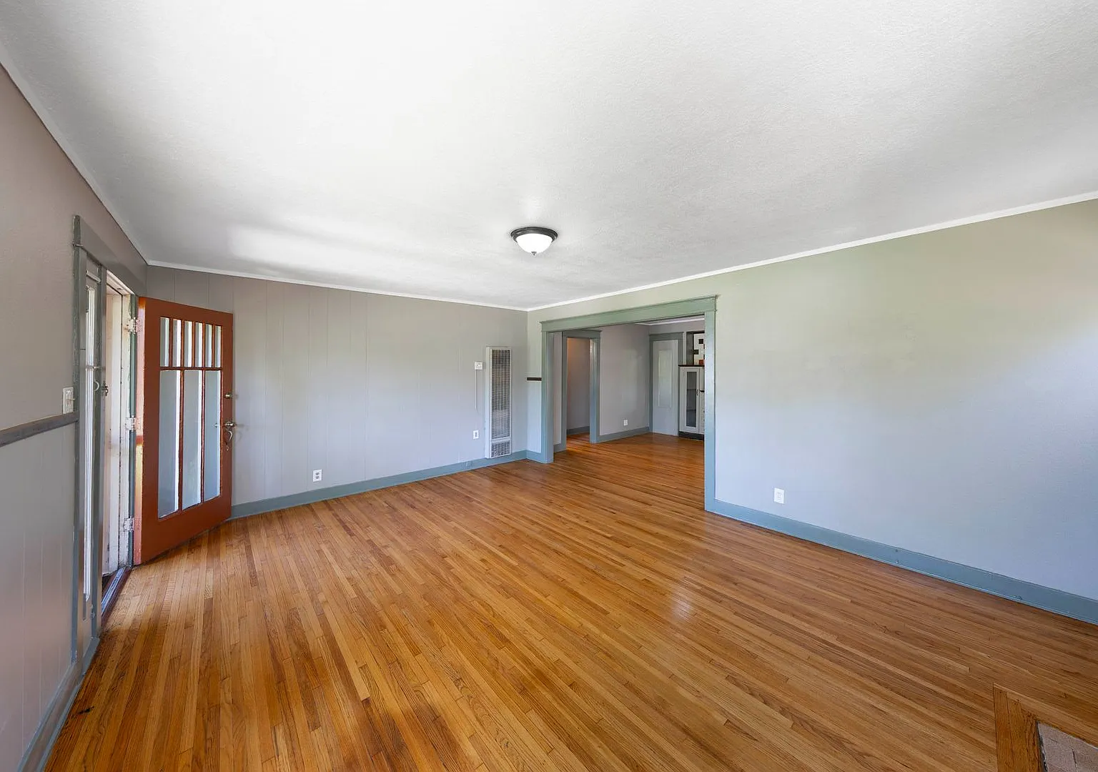 Classic Anaheim Living with Prime Location — Photo 4